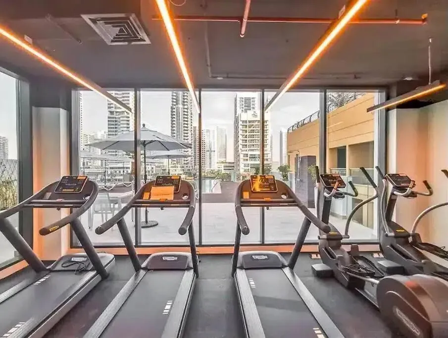 Daire New Apt In Dubai Marina With Balcony And Sea View
